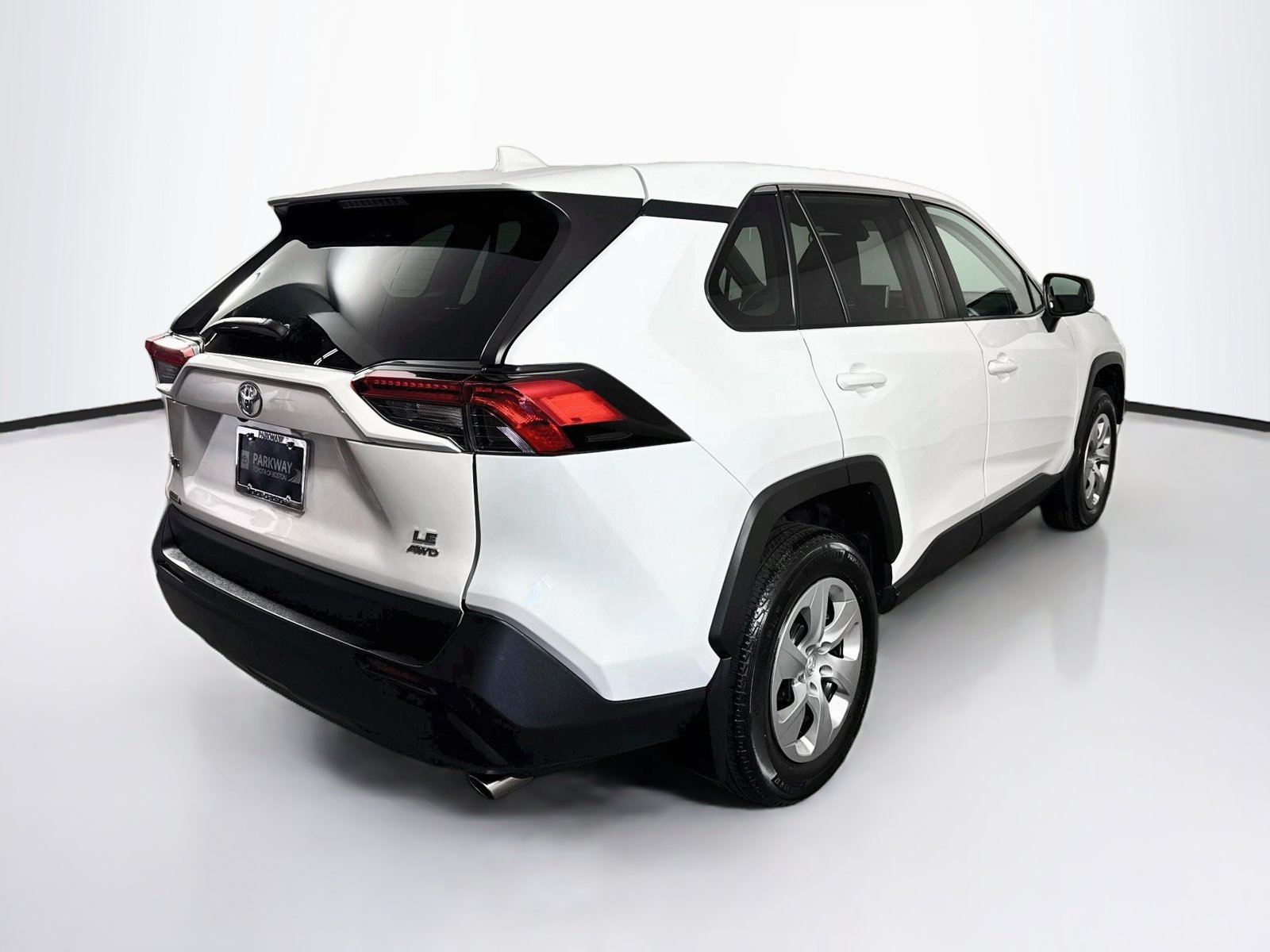 Certified 2023 Toyota RAV4 LE AWD/4WD image 6
