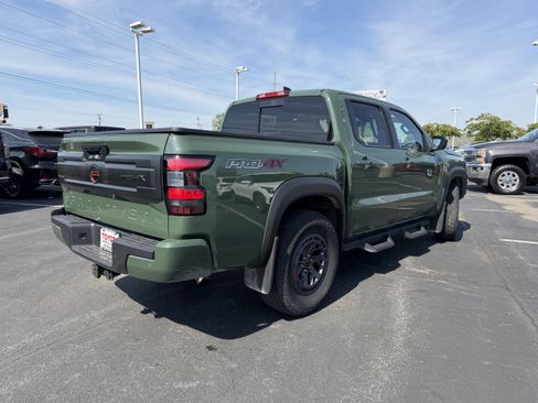 Used 2025 Nissan Frontier PRO-4X AWD/4WD image 8