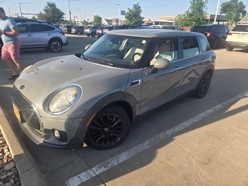 Used 2016 MINI Cooper Clubman FWD image 2