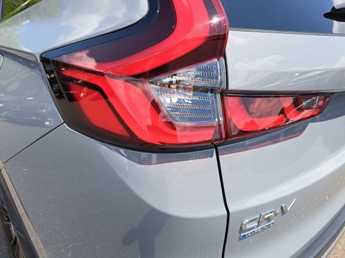 Used 2025 Honda CR-V Sport image 30