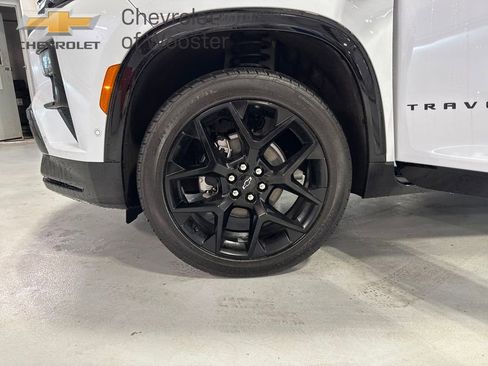 New 2026 Chevrolet Traverse RS w/ LPO, Floor Liner Package image 35
