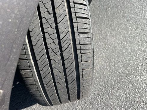 Used 2015 Toyota Camry XLE w/ Moonroof Package image 30