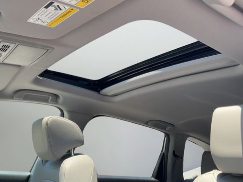 Used 2020 Honda CR-V Touring image 17