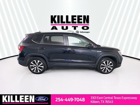 Used 2022 Volkswagen Taos SE w/ IQ.Drive SE Package FWD image 10