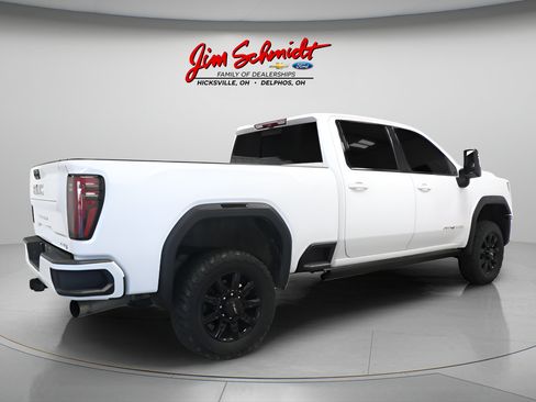 Used 2024 GMC Sierra 2500 AT4 w/ AT4 Premium Plus Package AWD/4WD image 5