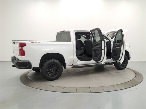 Used 2024 Chevrolet Silverado 1500 LT Trail Boss w/ Protection Package image 16