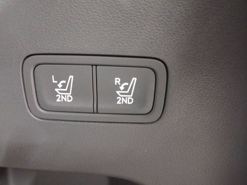 Used 2025 Hyundai Santa Fe SE image 20