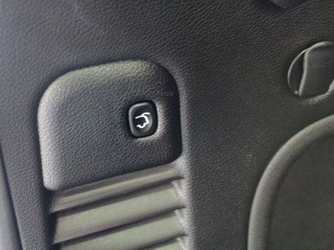 Used 2021 Jeep Grand Cherokee Laredo X image 30