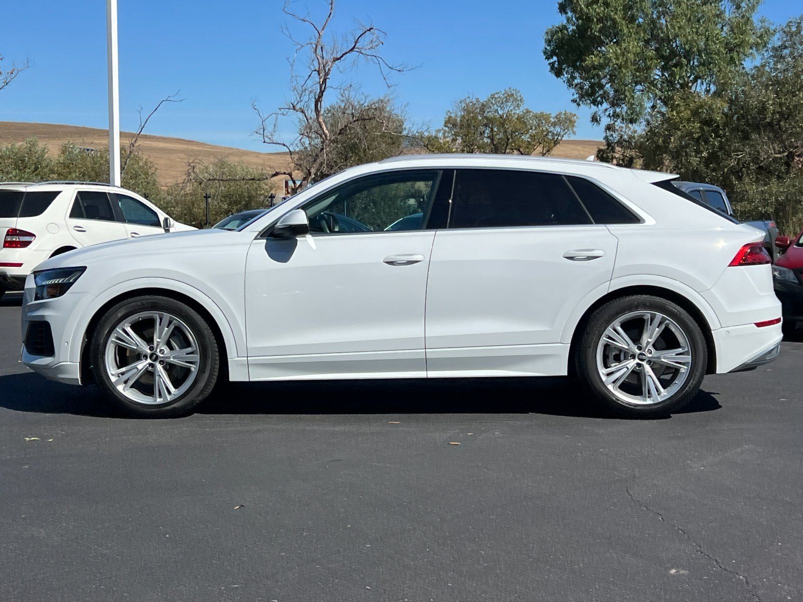Used 2023 Audi Q8 Prestige w/ Prestige Package AWD/4WD image 3