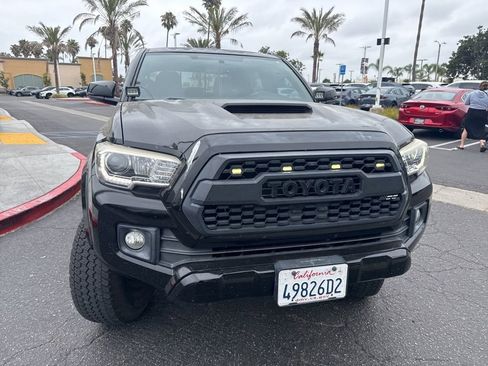 Used 2017 Toyota Tacoma TRD Sport RWD image 40
