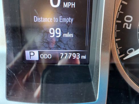 Used 2020 Toyota Tacoma Limited RWD image 31