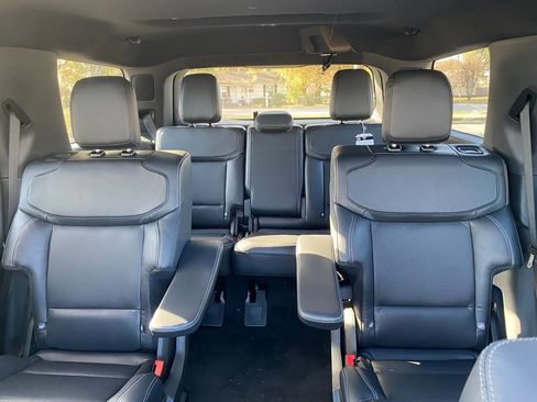 New 2025 Ford Expedition Platinum w/ Stealth Performance Package image 28