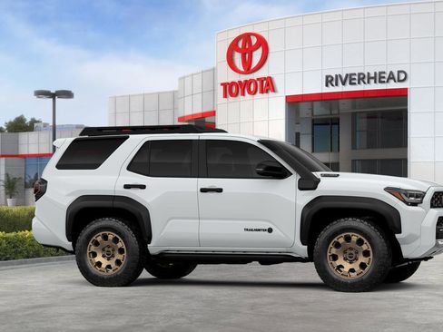 New 2025 Toyota 4Runner Trailhunter image 15
