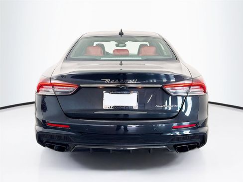 Used 2021 Maserati Quattroporte Trofeo image 25