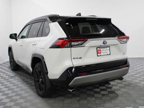Used 2022 Toyota RAV4 XSE w/ XSE Grade Weather Package AWD/4WD image 4