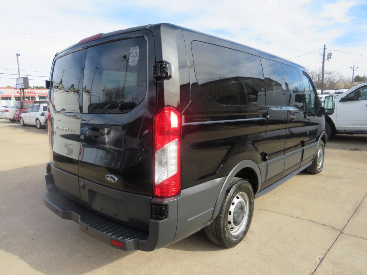 Used 2018 Ford Transit 150 130 Low Roof Wagon RWD image 6