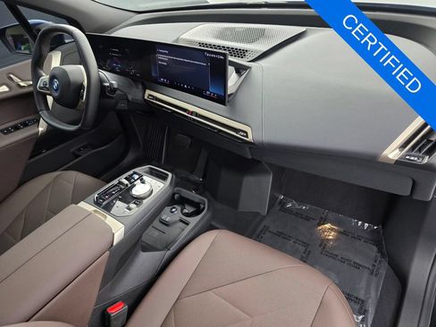 Used 2024 BMW iX xDrive50 w/ Premium Package AWD/4WD image 28