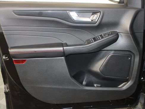 Certified 2025 Ford Escape ST-Line image 22