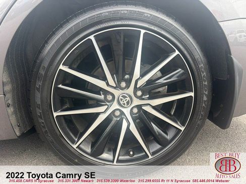 Used 2022 Toyota Camry SE FWD image 9