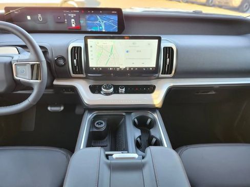 New 2025 Ford Expedition Max Active image 11