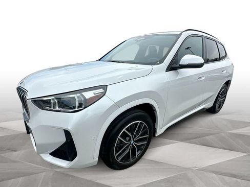 Used 2025 BMW X1 xDrive28i AWD/4WD image 4