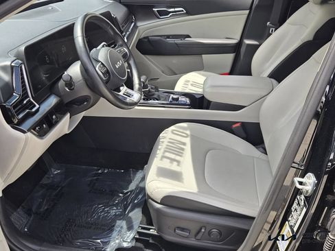 Certified 2023 Kia Sportage EX FWD image 10