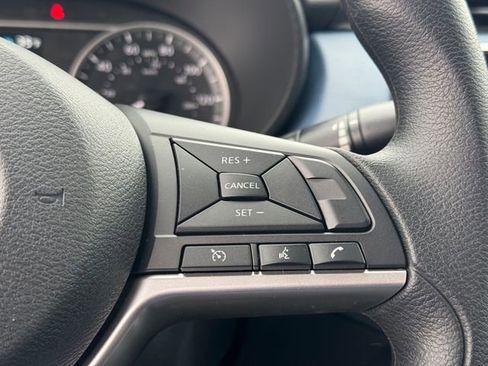 New 2025 Nissan Versa SV w/ Trunk Package FWD image 17