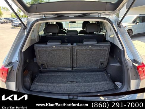 Used 2020 Volkswagen Tiguan SE FWD image 17