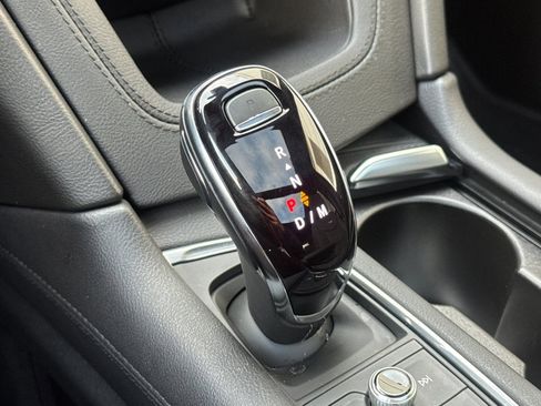 Used 2025 Cadillac XT5 Premium Luxury w/ Technology Package image 30