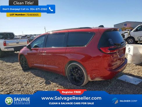 Used 2024 Chrysler Pacifica Touring-L w/ Uconnect Theater Family Group image 3
