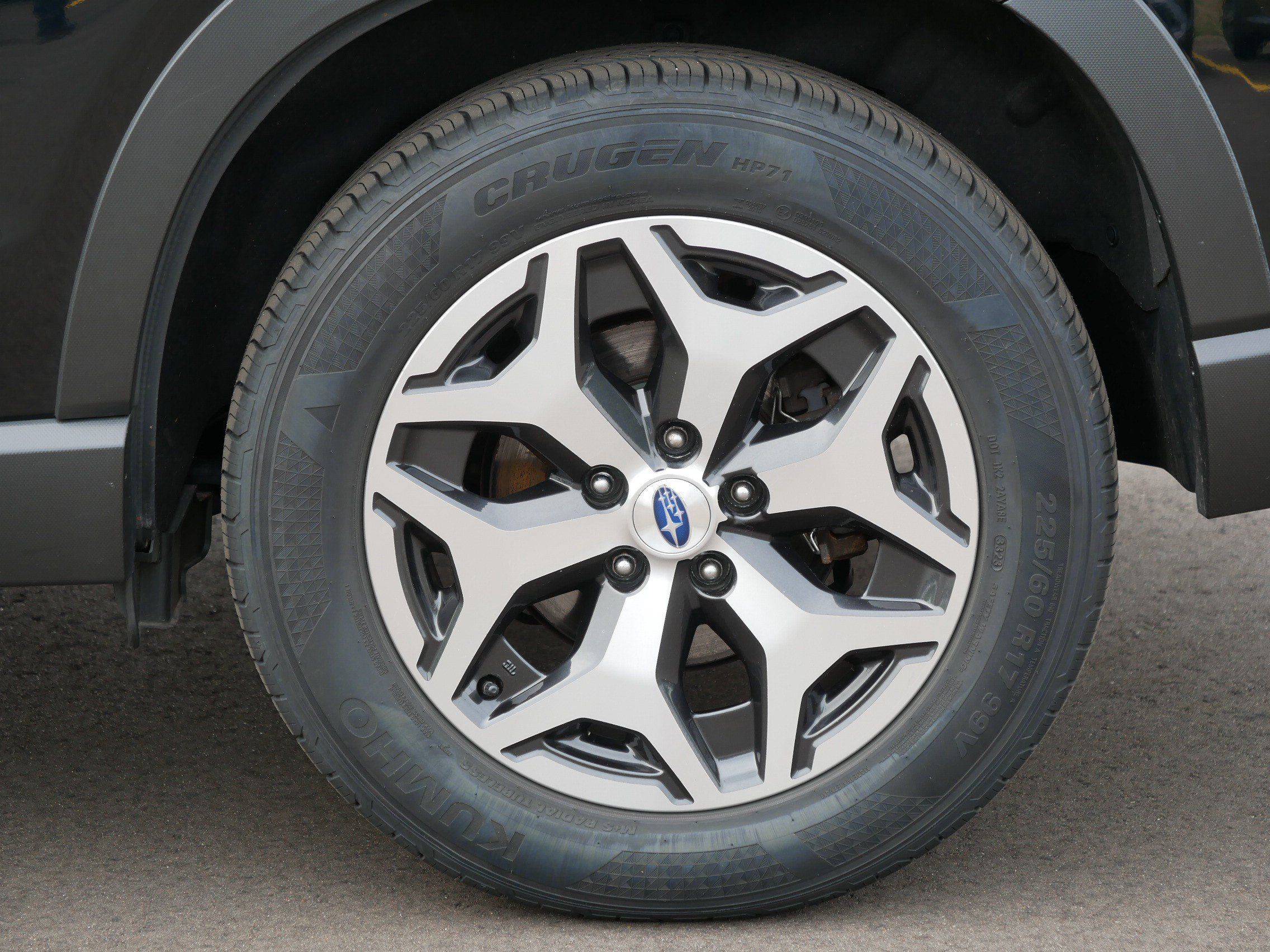 Used 2019 Subaru Forester Premium w/ All-Weather Package AWD/4WD image 9