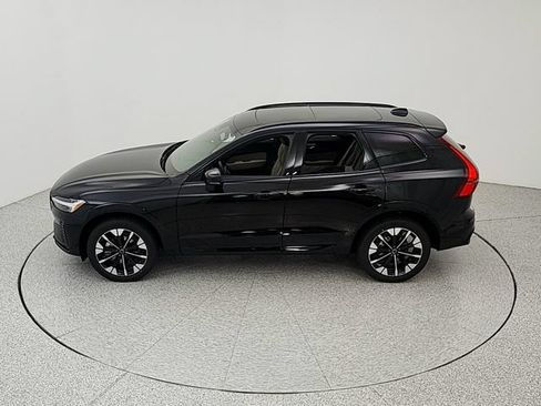 New 2027 Volvo XC60 B5 Plus AWD/4WD image 36