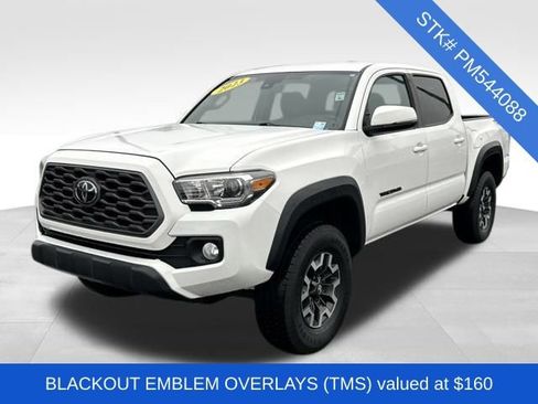 Used 2023 Toyota Tacoma TRD Off-Road image 3