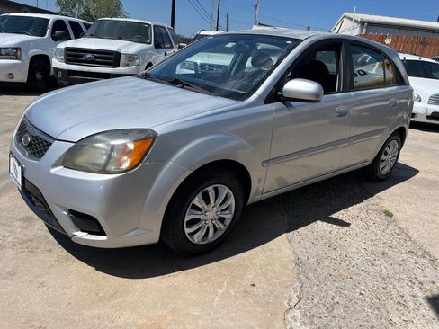 Used 2011 Kia Rio5 image 3
