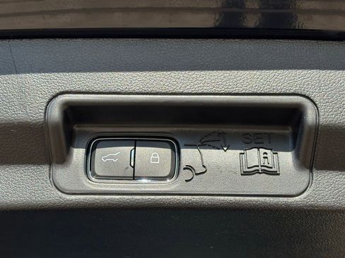 Used 2022 Ford Explorer ST-Line w/ Class IV Trailer Tow Package image 7