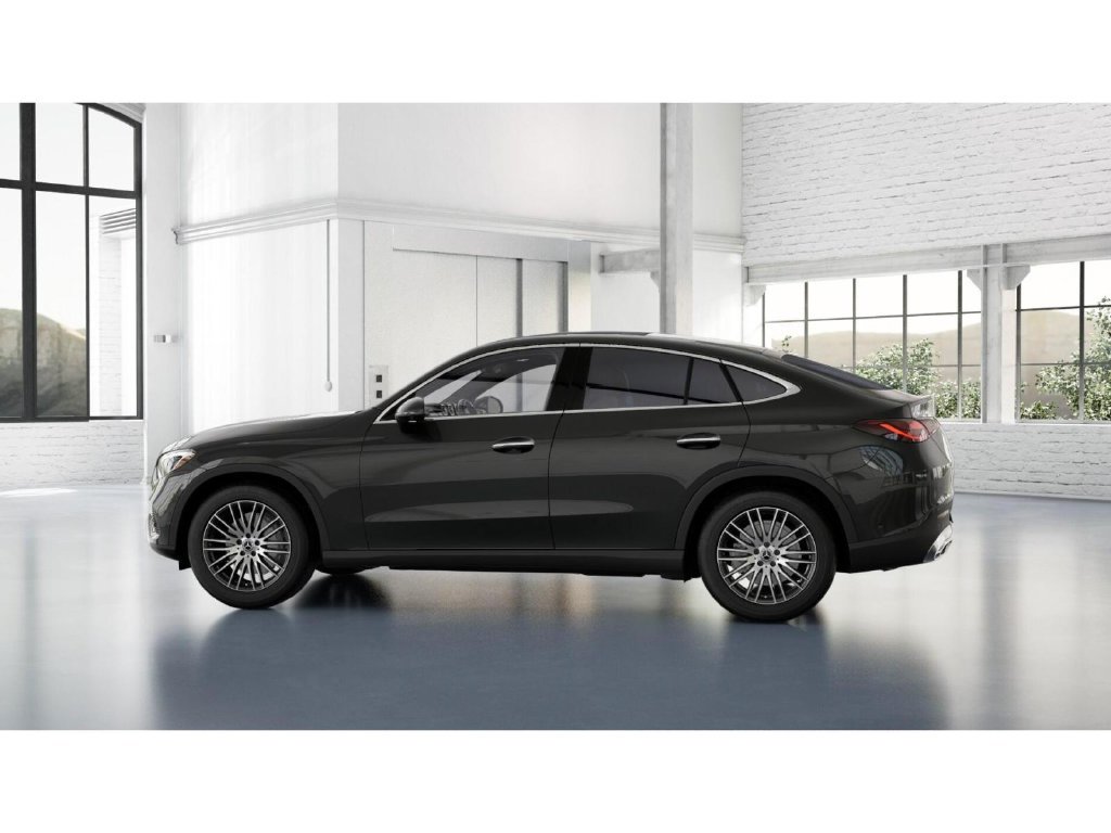 Used 2025 Mercedes-Benz GLC 300 4MATIC image 33