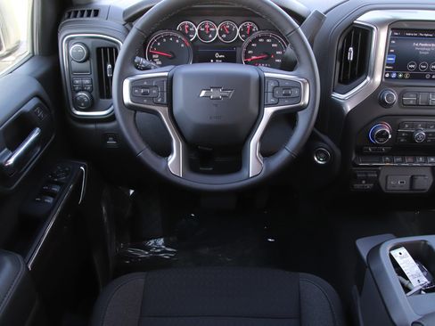 Used 2022 Chevrolet Silverado 1500 RST image 13