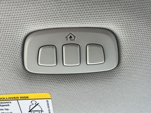 Used 2025 Ford Expedition Max Platinum AWD/4WD image 18