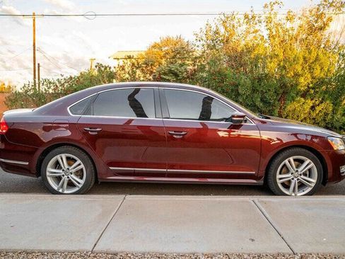 Used 2013 Volkswagen Passat TDI SEL Premium image 6