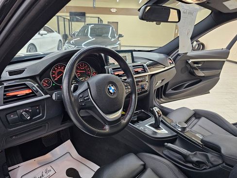 Used 2018 BMW 330i Sedan w/ Convenience Package RWD image 19