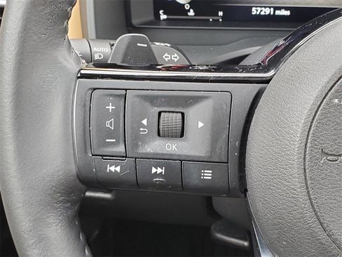 Certified 2022 Nissan Rogue Platinum w/ Head-Up Display Package image 27