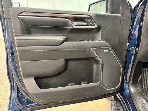 Used 2023 GMC Sierra 1500 SLT w/ SLT Premium Package RWD image 17