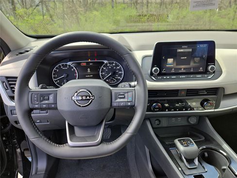 New 2026 Nissan Rogue SV AWD/4WD image 11