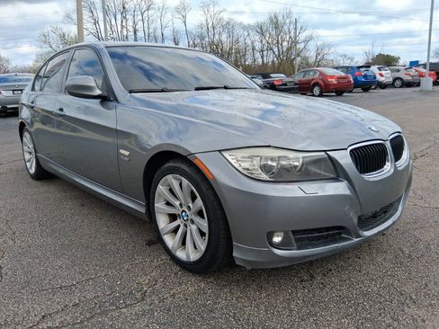 Used 2009 BMW 328i xDrive Sedan AWD/4WD image 3