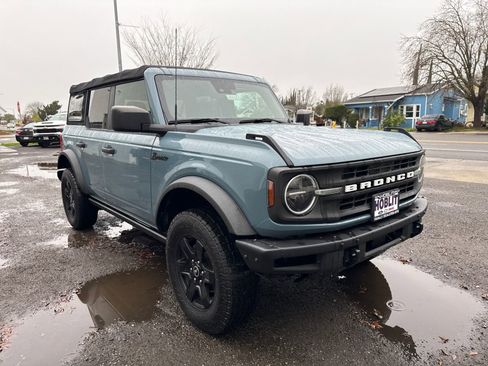 Certified 2021 Ford Bronco Black Diamond image 7