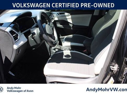Used 2025 Volkswagen Taos SE w/ Panoramic Sunroof Package AWD/4WD image 16