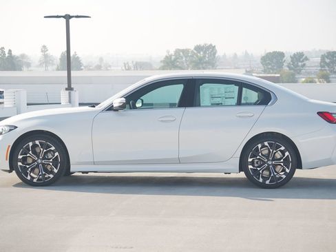 Used 2026 BMW 330i Sedan w/ Premium Package RWD image 4