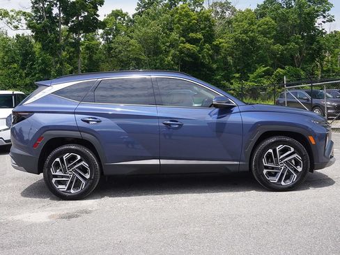 Used 2025 Hyundai Tucson Limited AWD/4WD image 22
