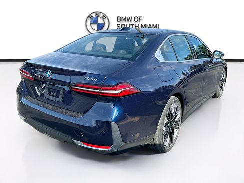 New 2026 BMW 530i w/ Convenience Package RWD image 6