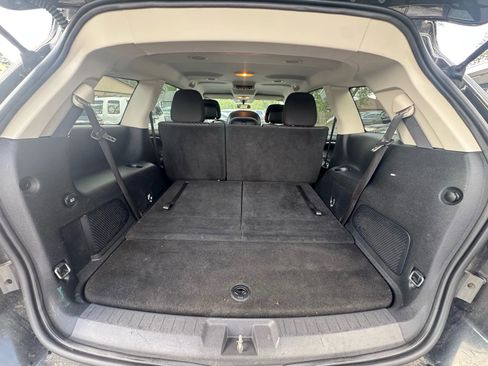 Used 2012 Dodge Journey SXT w/ Flexible Seating Group image 19